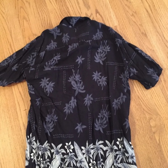 Men’s Awesome Hawaiian Short Sleeve Button Down Shirt Size Large Nice - Picture 2 of 2